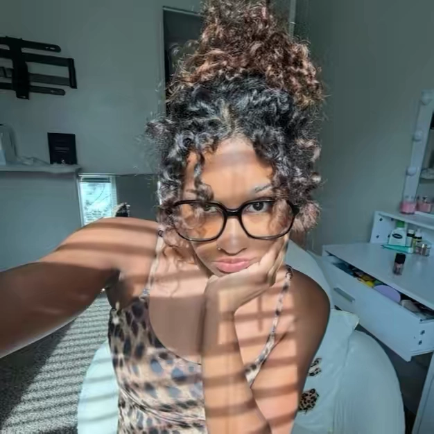 @toriann0211