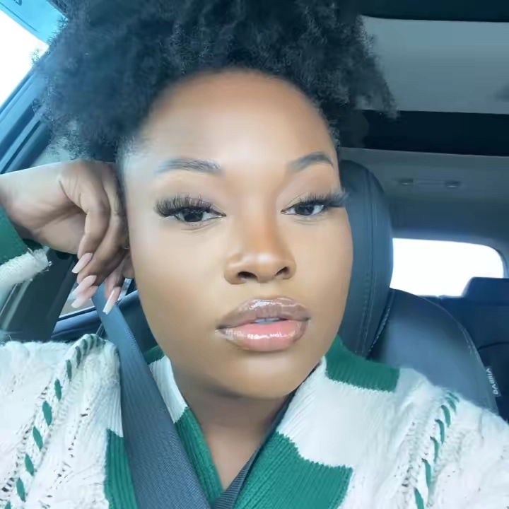@monicag___