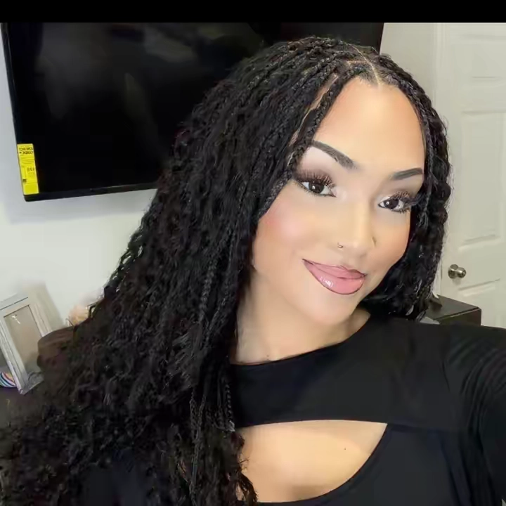 @shaniiimarie
