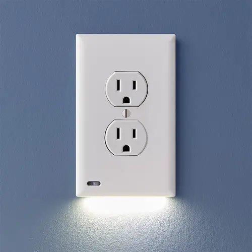SnapPower - GuideLight PLUS - Easy Install Outlet Cover Plate with Built-In LED Night Light, Automatic Dusk-to-Dawn Sensor and Bright/Dim/Off Switch, Choose Duplex, Decor or GFCI Style Sensor