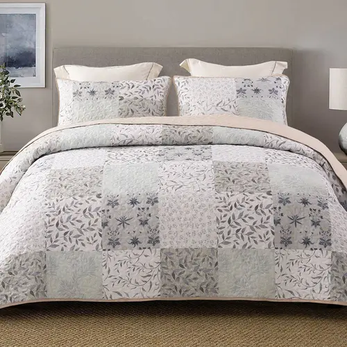 【SohoChic】Exclusivo Mezcla Reversible Boho Quilt Set, 3 Pieces Plaid Patchwork All Season Bedspreads, Ultra Soft Floral Coverlet Bedding Set with Printed Pattern (1 Quilt, 2 Pillow Shams)