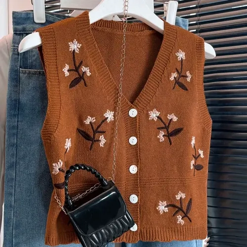 Women's Floral Embroidery Button Front V Neck Sweater Vest, Casual Sleeveless Sweater Vest for Summer, Fashion Women's Knitwear for Daily Wear, Vest Top