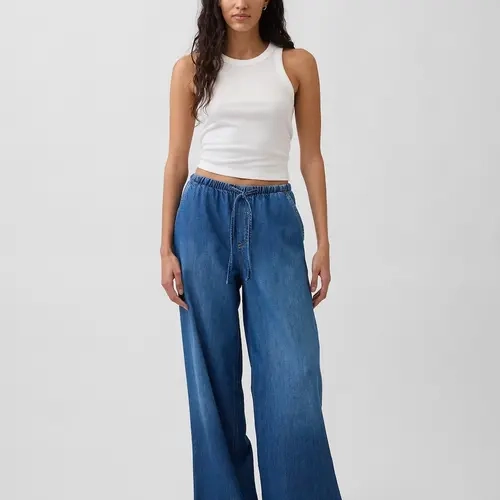 Gap Women's Mid Rise UltraSoft Easy Baggy Jeans