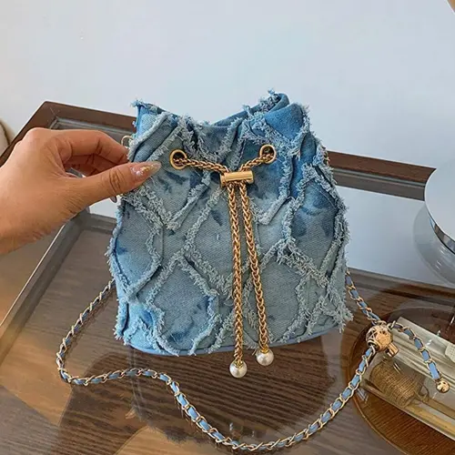Women's Elegant Faux Pearl Decorated Shoulder Bag, Exquisite Trendy Metal Drawstring Crossbody Bag, Fashionable Bag for Daily Use, Fashion Crossbody Bags