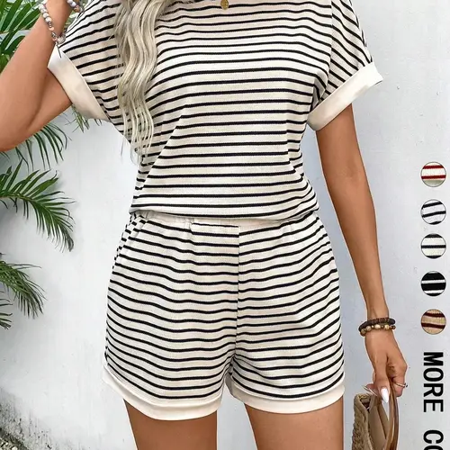 Two-Piece Set Women's Striped Print Batwing Sleeve Tee & Shorts, Casual Round Neck Top & Shorts for Summer, Ladies Clothes for Everyday Wear Knitted Set Clothes