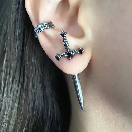 Vintage Gothic Dagger Earrings for Women - Rhinestone Crystal Alloy Gothic Accessories, Dark Style Jewelry, Dangle Stud Earrings, Edgy Punk Piercing Jewelry for Festival Wear