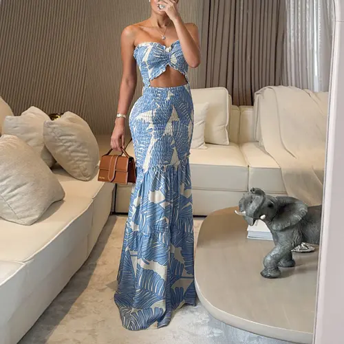CHICME Women's Tropical Floral Print Smocked Maxi Dress Ruched Bandeau Cutout Summer Vacation Dress Elegant Shirred Ruffle Hem Mermaid Beach Dress/Summer Dress/Seaside Vacation Sleeveless Skirt