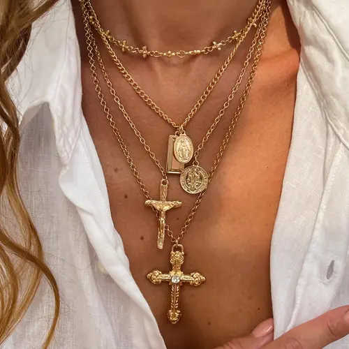 4-Piece Vintage Metal Geometric Circle Pendant Layered Necklace Set, Women's Punk Style Jesus Cross Pendant Jewelry, Geometric Bold Cross Design