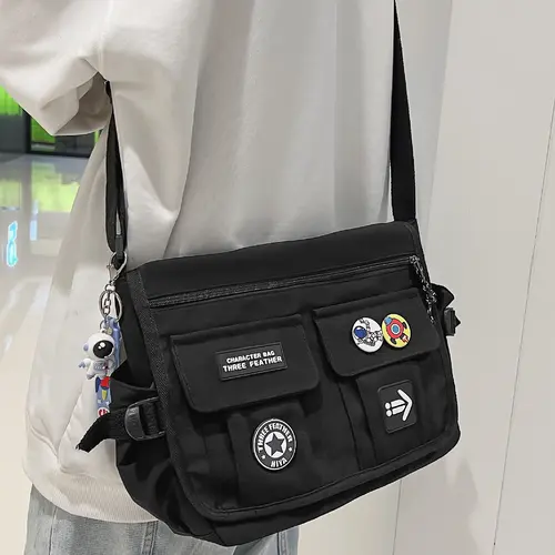Unisex Casual Fashion Multi-Pocket Shoulder Purse with Pendant and Badges, Stylish Versatile Zipper Multifunctional Crossbody Bag for Couples