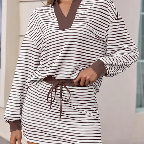 Fisoew Women's Striped 2-Piece Outfits, Oversized Printed Long Sleeve Matching Crew Neck Sweatshirt & Skirt Set for Casual Lounge, Workout, Striped Two Piece Set, Oversized Striped 2-Piece Skirt & Top Sets,sohochic