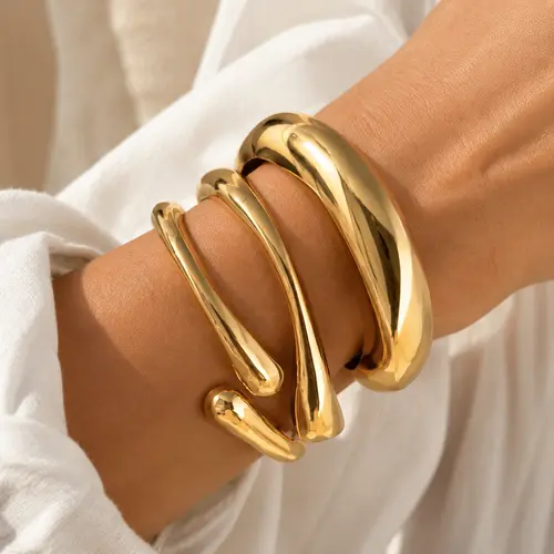 Women's 17KM Chunky 14K Gold Plated Exquisite Bracelet Set - Layered, Everyday Wear, Gold Aesthetic Arm Cuff & Bangle Stackable Fashion Jewelry Gifts,sohochic