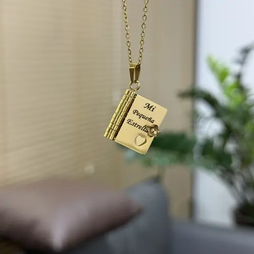 Mi Pequeña Estrella Book Necklace for Daughter My Little Star Book Necklace Engraved Jewelry, Perfect Birthday or Graduation Gift