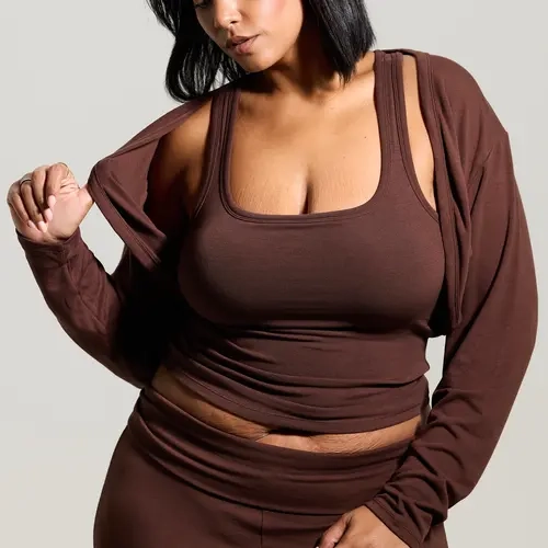 Shrug light jacket short to layer