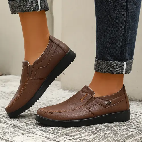 OFIREND Men's Faux Leather Chic Loafers for Work Days - Slip-On Flat Shoes, Soft Synthetic Walking Footwear, Non-Slip Sole, Flexible Low Top, Quick Exits, Business Casual Trainers, Ideal Father Gifts, Walking Shoes,sohochic