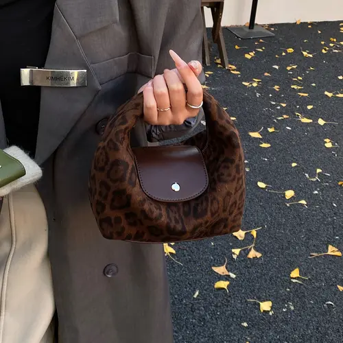 2026 New Suede Velvet Hobo Bag, Casual Everyday Small Square Handbag for Women, Single Shoulder Bag, Fashion Commute Crossbody Bag, Commuter Handbag
