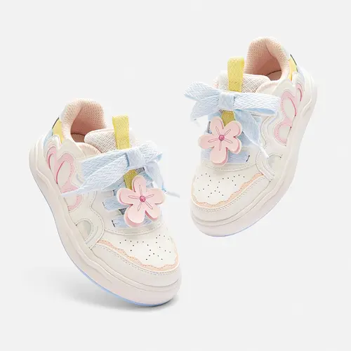Balabala Girls' Casual Trainer Footwear - 2026 Spring Trend Low-Top Synthetic Trainer Sneakers, Sweet White Back to School Shoes, Round Toe, Cute 3D Flowers, Antibacterial, EVA Bouncy Midsole, Rubber Outsole, Quiet Step,sohochic