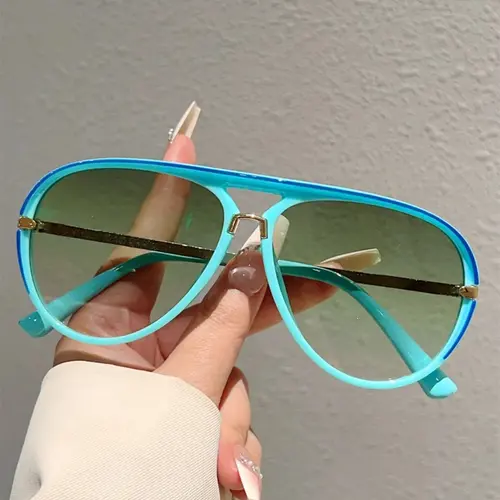 Women's Retro Aviator Sunglasses - 2026 New Multi-Color Gradient Shades, Smaller Fit Street Style Sunglasses for Females, Outdoor-Ready Sun Coverage, Driving/OOTD Stylish Accessories with Aviator Retro Vibe