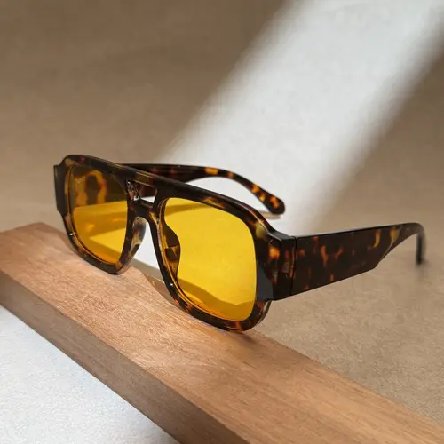 Stylish Aviator Sunglasses for Men and Women , Trendy Rectangle, Fashionable Design, Perfect for Outdoor Activities and Daily Wear