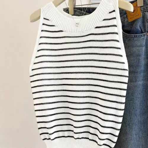 Women's Round Neck Sleeveless Fitted Knitted Vest, Striped Casual Comfortable Elegant Spring Summer Top, Ladies Fashion Outerwear