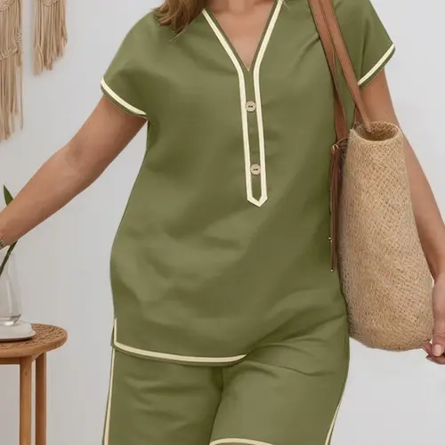 Women's Casual Basic Womenswear Set, V Neck Short Sleeve Contrast Binding Top with Buttons, High Waist Shorts, Regular Length, Perfect for Daily