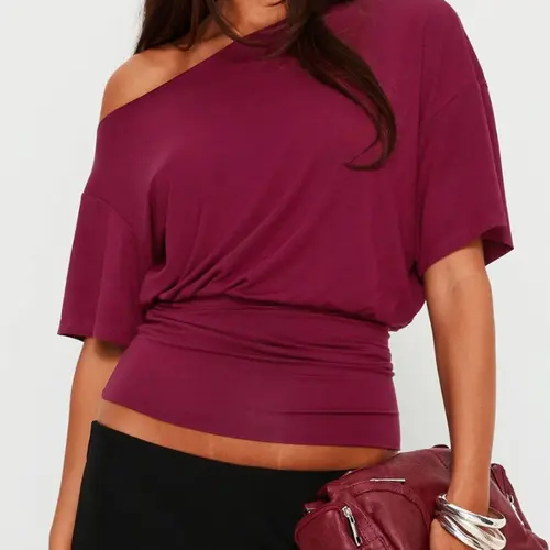 Women's Cinched Waist Asymmetrical One Shoulder Crop Top Twist Slim Fit Casual Sexy Solid Off The Shoulder Cropped T-Shirt Womenswear