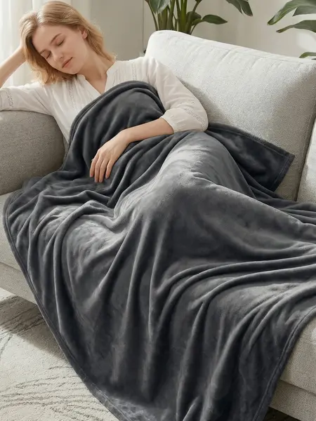 Utopia Bedding Cozy Fleece Throw Blanket – Soft Lightweight 250GSM Blanket for Bed & Couch