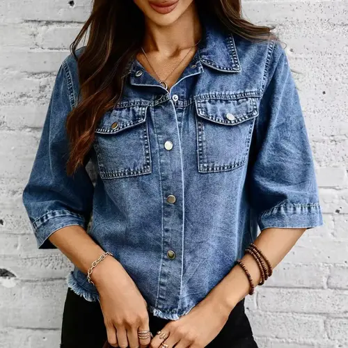 Women's Casual Short Denim Jacket, Notched Collar, Mid-Shoulder Sleeves, Frayed Edge Design, Button Pockets, Trendy Denim Top, Outerwear with Pockets