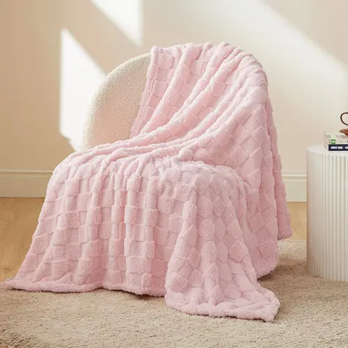 【FallPickDeals 】ROSEKIND Checkered Fleece Throw Blanket - Fluffy Soft, Lightweight Cozy, 3D Checkered Knitted Relax Woven Style for Couch and Bed, Fluffy Soft Blankets, Lightweight Cozy Blanket,Ideal Gift for Lovers, Room Decor, Bedding Decor,sohochic