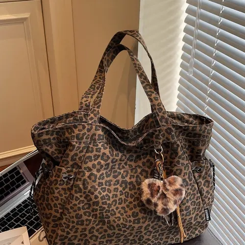 Leopard Print Bag with Plush Pendant, Fashionable Patterned Bag, Large Capacity Tote Bag for Work and Daily Use, Single Shoulder Design, Casual Shopping Bag, Casual Trendy Bag