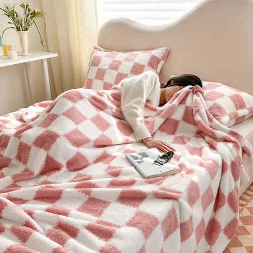 【FallPickDeals 】ROSEKIND Checkerboard Pattern Soft Blanket - Patterned Plush, Cozy Knit, Fluffy Fabric, Light Comforter Throws, Cloud Soft for Cool Relief, Ideal for Sofa/Chair,  Flannel Plush Throws, Room Decor,, Home, Bedroom Decor, House Decor, Bac