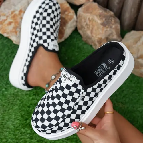 2026 Women’s new styles: brown, black, gray, green. pink, leopard print. colorful. milk-colored. black and white. thick-soled mules. large size, comfortable, casual, slip-on design. suitable for school/vacation.