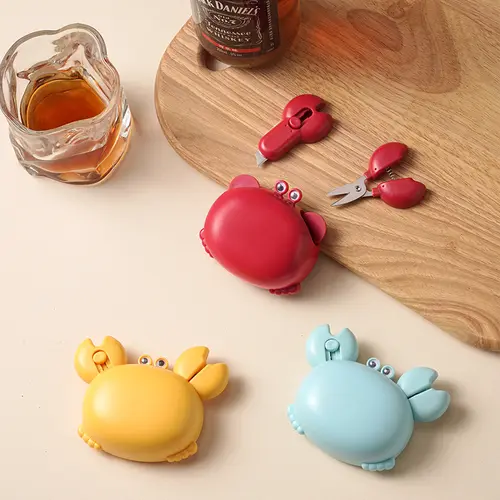 3-in-1 multifunctional crab bottle opener, fridge magnet, box cutter, cartoon portable magnetic scissors