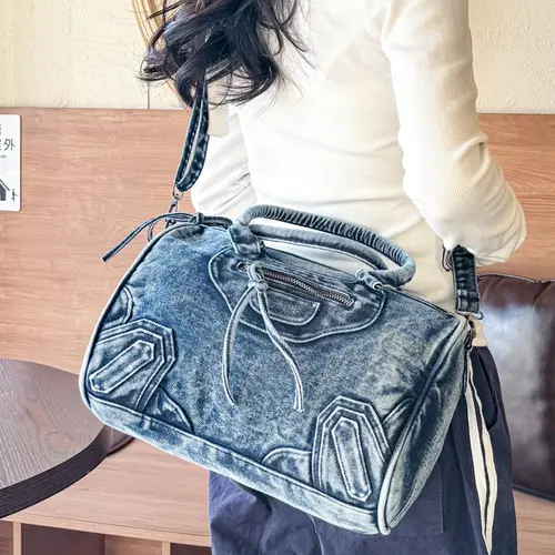 1pc Women's retro washed denim handbag, casual trendy handbag, fashion bags, retro street style suitable for daily shopping, weekend travel, and casual daily wear. A must-have shoulder tote bag for women