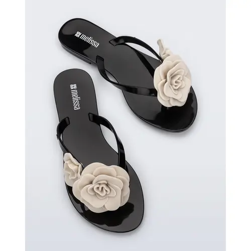 Melissa Women's Harmonic Petals Flip Flops - Open Toe Slip On Flat Sole Sandals with Floral Appliqué, for Casual Wear, Cute Comfy Women's Dress Footwear, Women's Flip Flops, Toe Thong Embellished Sandals Casual Flat Shoes