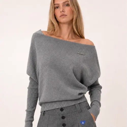Aelfric Eden Women's Fitted Off-Shoulder Draped Knit Sweater - Asymmetric Cut, Layered Ribbed Sleeves, Metal Logo Pin, Ribbed Waist Hem, Soft Viscose Fabric, Minimalist Streetwear Vibe, Medium-Length Casual Top, Knitwear, Flattering Tops, Fitted Cut,sohoc