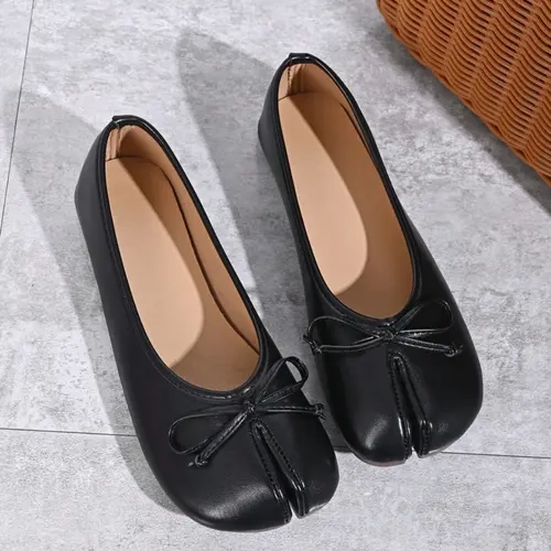 Women's Split-Toe Loafer Flats, Rounded Toe Box, Vintage-Inspired Slip-On Casual Shoes
