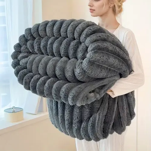 【Full Bedroom Makeover Essential】UFIST Cozy Throw Blanket for Dorm Room, Soft Lightweight Blanket for Bed & Couch, Stylish Home Decor Blanket, Perfect Room Makeover Gift for Students