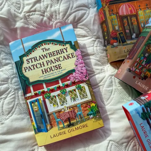The Strawberry Patch Pancake House (TikTok Exclusive Deluxe Edition) | Sprayed Edges Hardcover | Laurie Gilmore