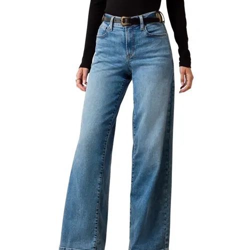 Ariat Women's Women'S Vilma Medium Wash Revel High Rise Wide Leg - 10078930