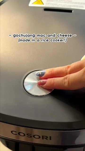 i made gochujang mac and cheese in a rice cooker! #cosoriricecooker #cosori #ricerecipes #ricecookerrecipes #macandcheese #gochujangpasta 