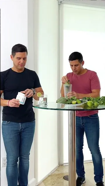 ¡Transforma tu rutina matutina con nuestro jugo verde en polvo! 🌿💚 Descubre cómo esta potente mezcla de superalimentos puede energizarte y revitalizarte en segundos. #JugoVerde #Superalimentos #EnergíaNatural #yesyoucan @yes@Yes You Can Nutrition 