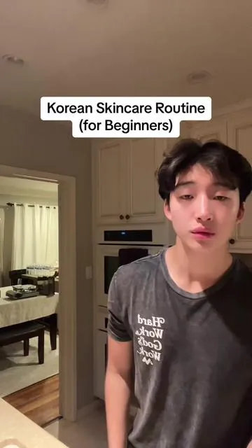 Anua has great skincare products for beginners #anua #anuadarkspotcorrectingserum  #koreanskincareforbeginner #acnetransformation #skincarekits 