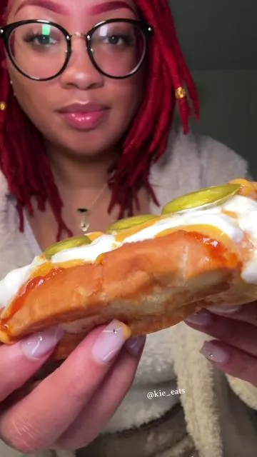 Chili Cheese Dog 😮‍💨 I promise there is no other way to eat this 🥵 #asmr #mukbang #eating #asmrfood #chilicheesedog #cheesedog #chilidog chili cheese dog mukbang #crunchy #food #fyp #notalkingmukbang #foryou 