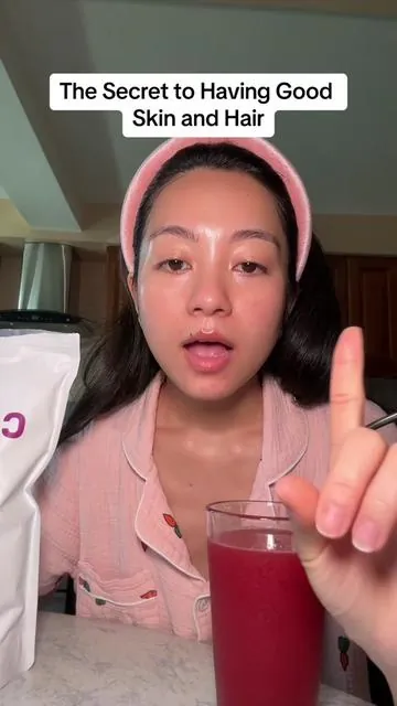 This collagen peptides has Biotin, type I, II, III, V, X collagen, vitamin C and hyaluronic acid in it. Plus the 2lbs is so big and will last you long time. #collagenpowder #collagen #collagenviral #collagensupplement #womenshealth #guthealth #skinhealth #jointhealth 