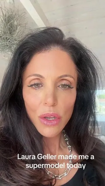 Want a supermodel glow like @Bethenny Frankel? We're telling you everything she uses to get this fabulous look!   ✨ Retractable Angled Kabuki Brush  ✨ Baked Balance-n-Brighten Foundation  ✨ Spackle Skin Perfecting Primer: Hydrate  ✨ Baked Bronze-n-Brighten Multipurpose Bronzer  ✨ Serum Blush Cheek Tint  ✨ Jelly Balm Hydrating Lip Color   Geller Gals, you’ll be runway-ready in no time! 💄💖