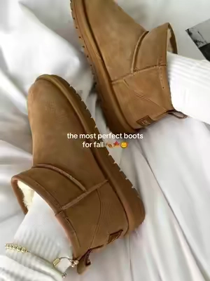 The color, the quality, the price… I'm obsessed! 🤌🏻  #fallfashion #womensbootsf #fallaestheticviral #FashionistaFaves #tiktokshopfinds #itgirl #ankleboots  