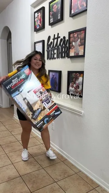 Y’all know I am all for convenient profucts that are going to make MY life easier! 🙂‍↔️ a vacuum and a mop IN ONE?! Take my moneyssss 😂 @Shark Home #sharkninja #momlife #cleaningmadeeasy #convenientcleaning #hydrovac #sharkhydrovac #mopandvacuum ##sharkninja 