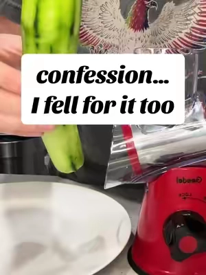 This is a sale you do not want to pass up!!! Such a time saver and knuckle saver 😅 IYKYK #tiktokmademebuyit #tiktokshopfinds #spotlightfinds #falldealsforyoudays #tiktokshopblackfriday #christmasgiftideas #cheesegrater #KitchenHacks #CookingHacks #MomsofTikTok #geedel 