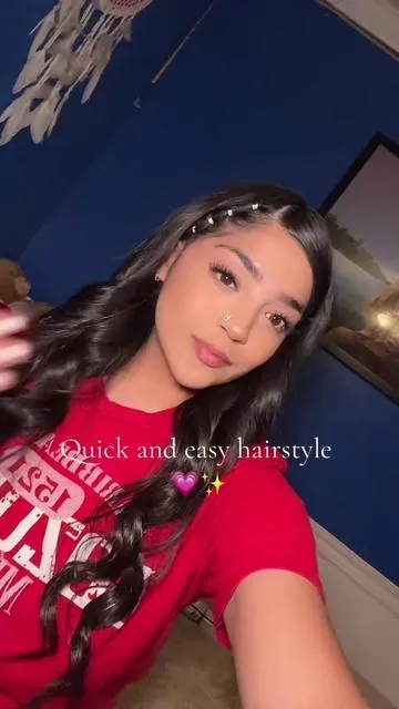 Quick and easy hairstyle!! 💗✨ pls ignore the toothpaste on my shirt 🥲 #quickhairstyle #cutehairstyles #easyhairstyles #beauty #selfielight #tiktokshopbacktoschool 