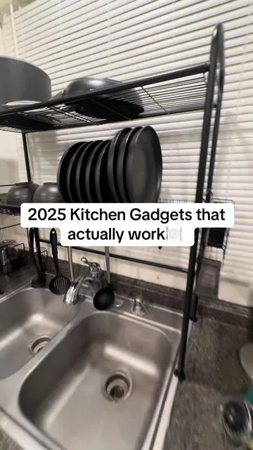 This Two Tier over the sink dishrack frees up so much space on your kitchen counter! #gadgets  #gadget #kitchengadget #kitchen #dishrack #dishdrainer #dishrackdrainer #dishrackorganizer #kitchenhack #kitchenhacks #gift #giftidea #falldealsforyou 
